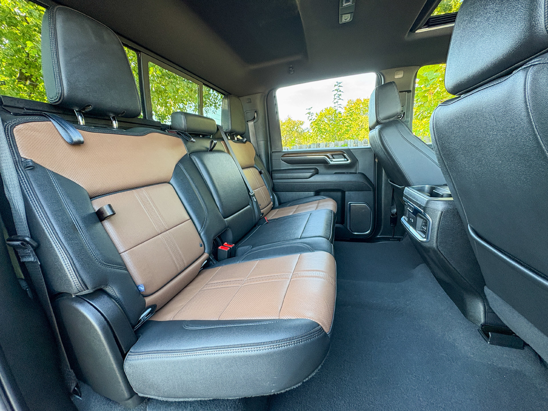 Used 2024 Chevrolet Silverado 2500 High Country w/ Technology Package AWD/4WD image 27