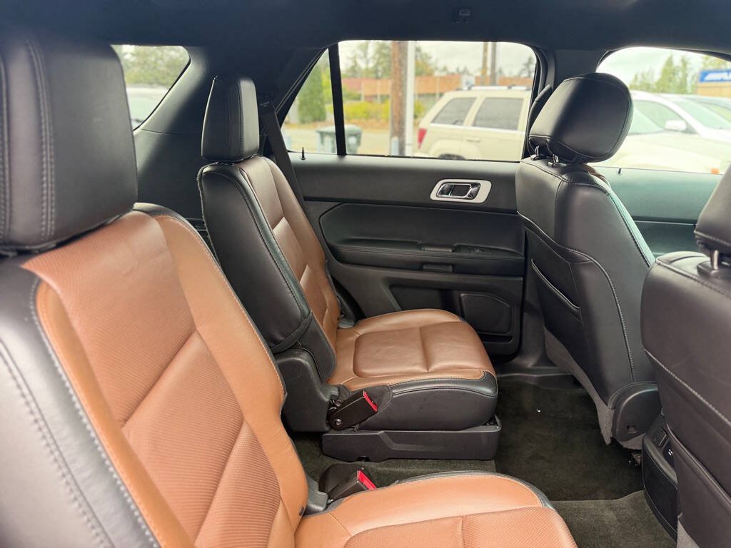 Used 2014 Ford Explorer Limited w/ Equipment Group 301A AWD/4WD image 20