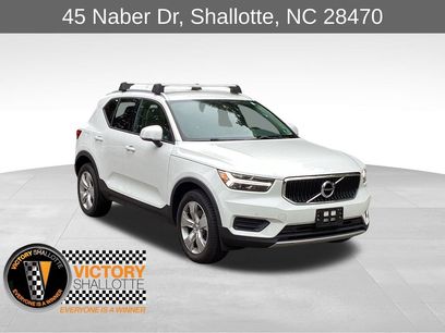 Used 2020 Volvo XC40 T5 Momentum