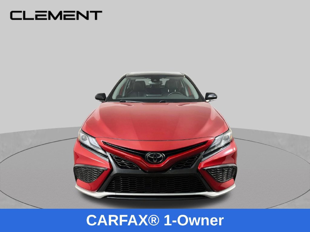 Used 2023 Toyota Camry XSE FWD image 2