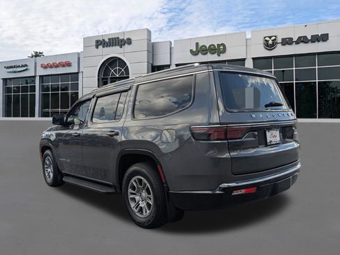 Used 2023 Jeep Wagoneer 2WD w/ Mopar Step-Up Package image 5