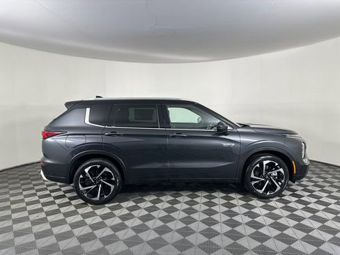 New 2025 Mitsubishi Outlander SEL image 11