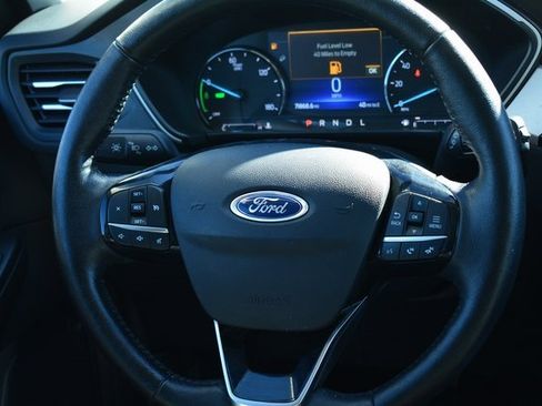 Used 2021 Ford Escape SEL image 34