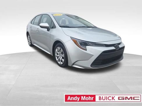 Used 2024 Toyota Corolla LE FWD image 3