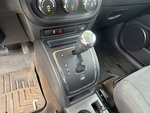 Used 2016 Jeep Patriot Sport w/ Power Value Group FWD image 29