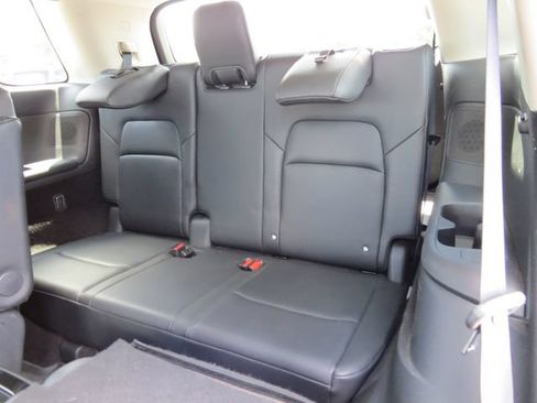 Used 2022 Nissan Pathfinder SL w/ SL Premium Package FWD image 6