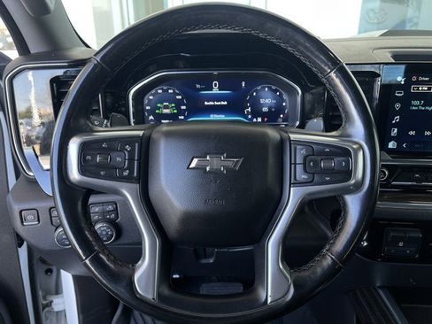 Used 2023 Chevrolet Silverado 1500 LT Trail Boss w/ LT Trail Boss Premium Package AWD/4WD image 16