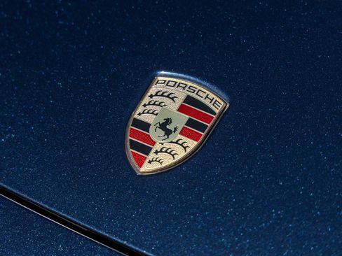 Certified 2018 Porsche Panamera image 17