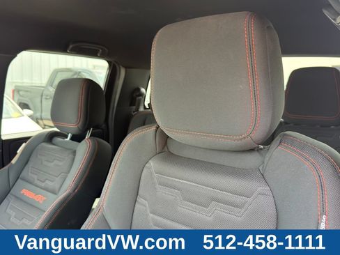 Used 2026 Nissan Frontier PRO-4X AWD/4WD image 11