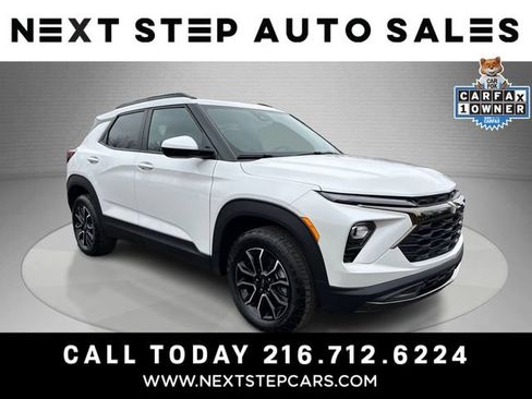 Used 2025 Chevrolet TrailBlazer ACTIV w/ Convenience Package AWD/4WD image 1