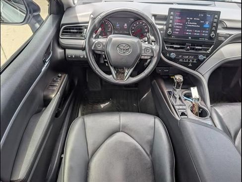 Used 2022 Toyota Camry XSE FWD image 8