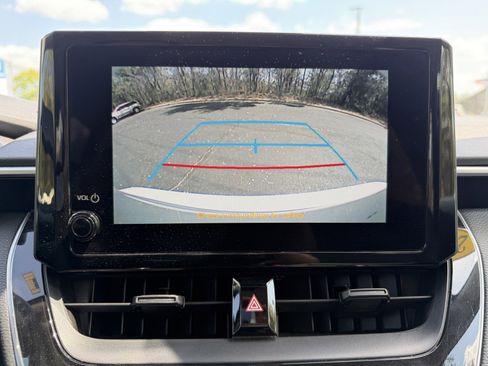 Used 2024 Toyota Corolla LE image 27