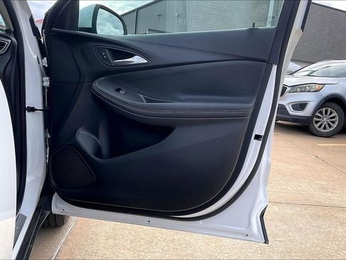Used 2020 Buick Encore GX Preferred w/ Cold Weather Comfort Package FWD image 24