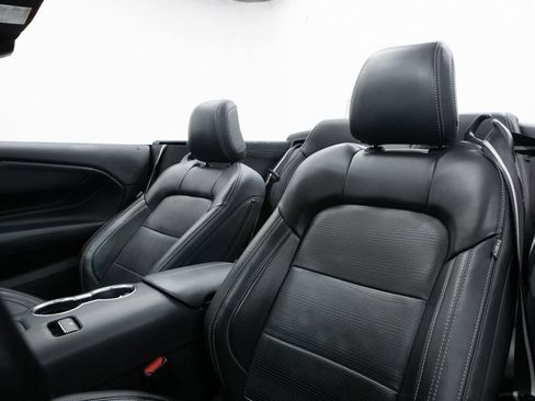 Used 2024 Ford Mustang GT Premium image 5