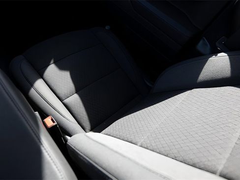 New 2026 GMC Sierra 1500 Elevation image 27