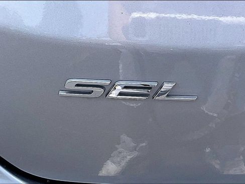 Certified 2021 Ford Edge SEL w/ Convenience Package FWD image 7