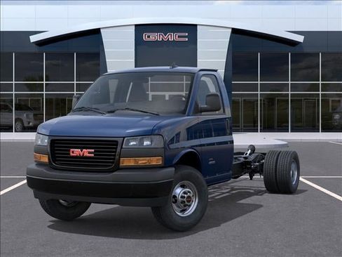 New 2025 GMC Savana 3500 w/ Power Convenience Package image 6