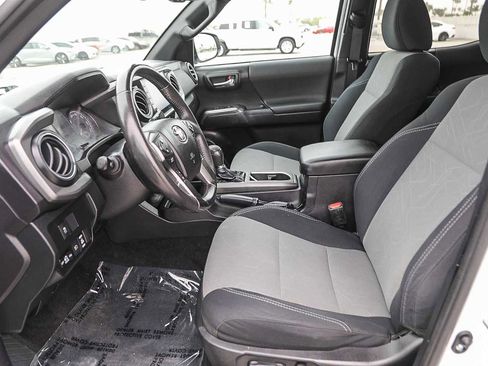 Certified 2021 Toyota Tacoma TRD Off-Road w/ Technology Package image 17