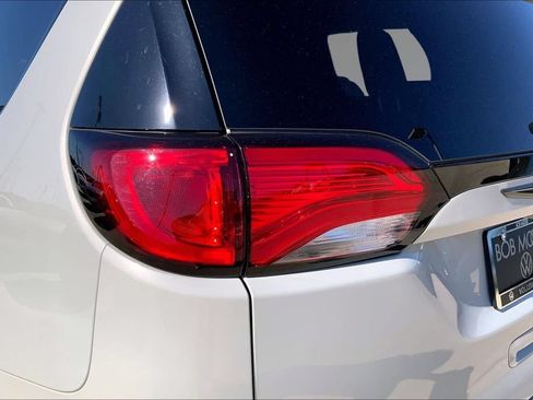 Used 2020 Chrysler Pacifica Touring-L Plus FWD image 30
