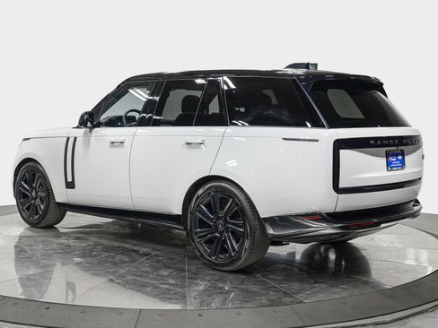 Used 2023 Land Rover Range Rover SE AWD/4WD image 4