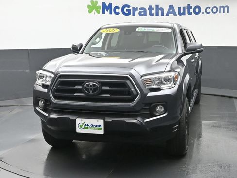 Used 2021 Toyota Tacoma SR5 w/ Technology Package AWD/4WD image 19