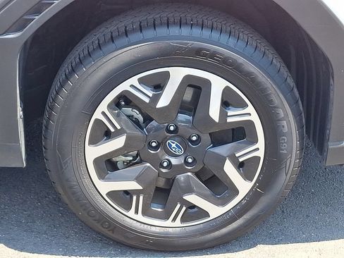 Certified 2025 Subaru Forester Premium AWD/4WD image 8