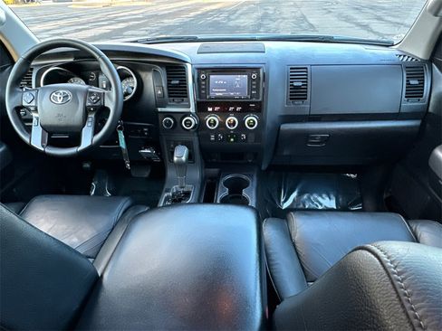 Used 2018 Toyota Sequoia TRD Sport image 17