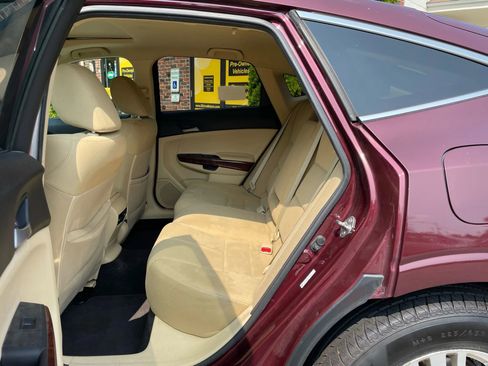 Used 2012 Honda Crosstour EX image 27