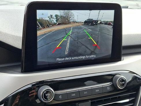 Certified 2020 Ford Escape SE image 19