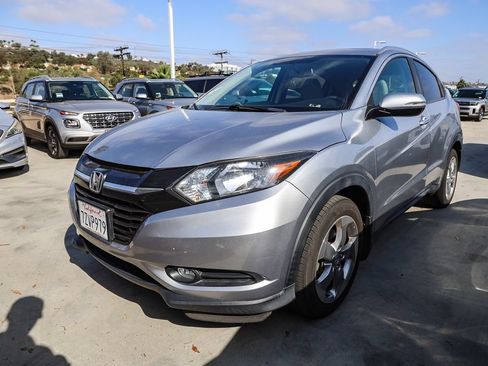Used 2017 Honda HR-V EX-L image 2