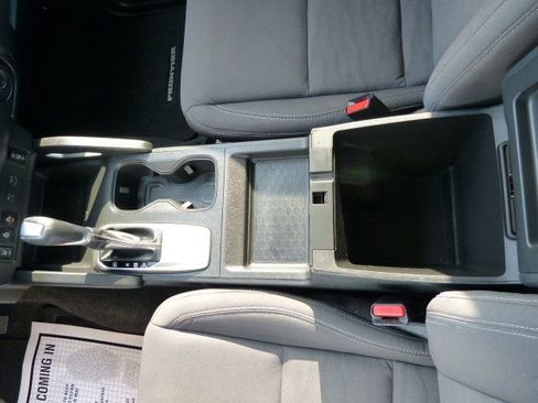 Used 2024 Nissan Frontier SV w/ SV Convenience Package image 28