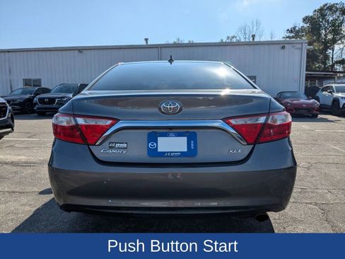 Used 2016 Toyota Camry XLE image 5
