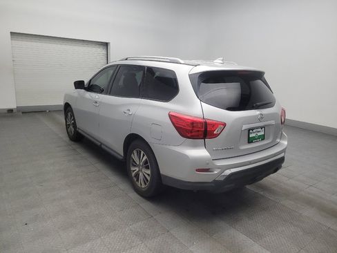 Used 2019 Nissan Pathfinder SL FWD image 5