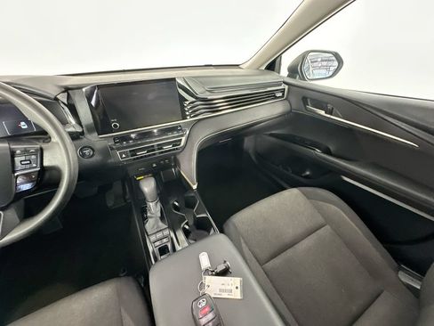 Used 2025 Toyota Camry LE FWD image 11