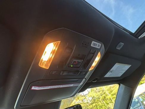 Used 2023 Toyota Highlander XSE AWD/4WD image 27