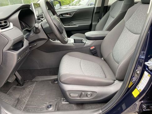 Used 2025 Toyota RAV4 XLE w/ Convenience Package FWD image 20