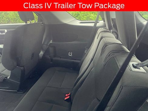 Certified 2023 Ford Explorer XLT w/ Class IV Trailer Tow Package AWD/4WD image 9