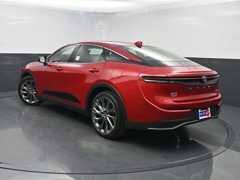 Used 2023 Toyota Crown Limited w/ Advanced Technology Package image 24