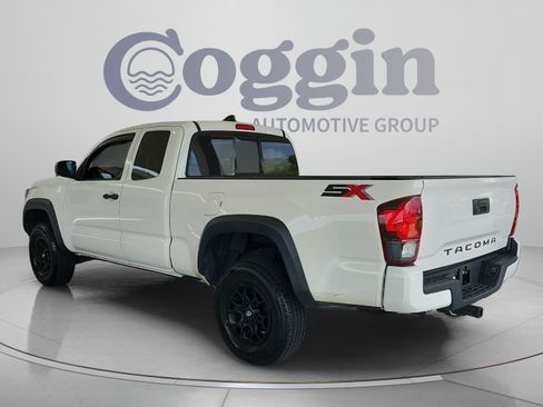 Used 2021 Toyota Tacoma SR w/ SX Package RWD image 3