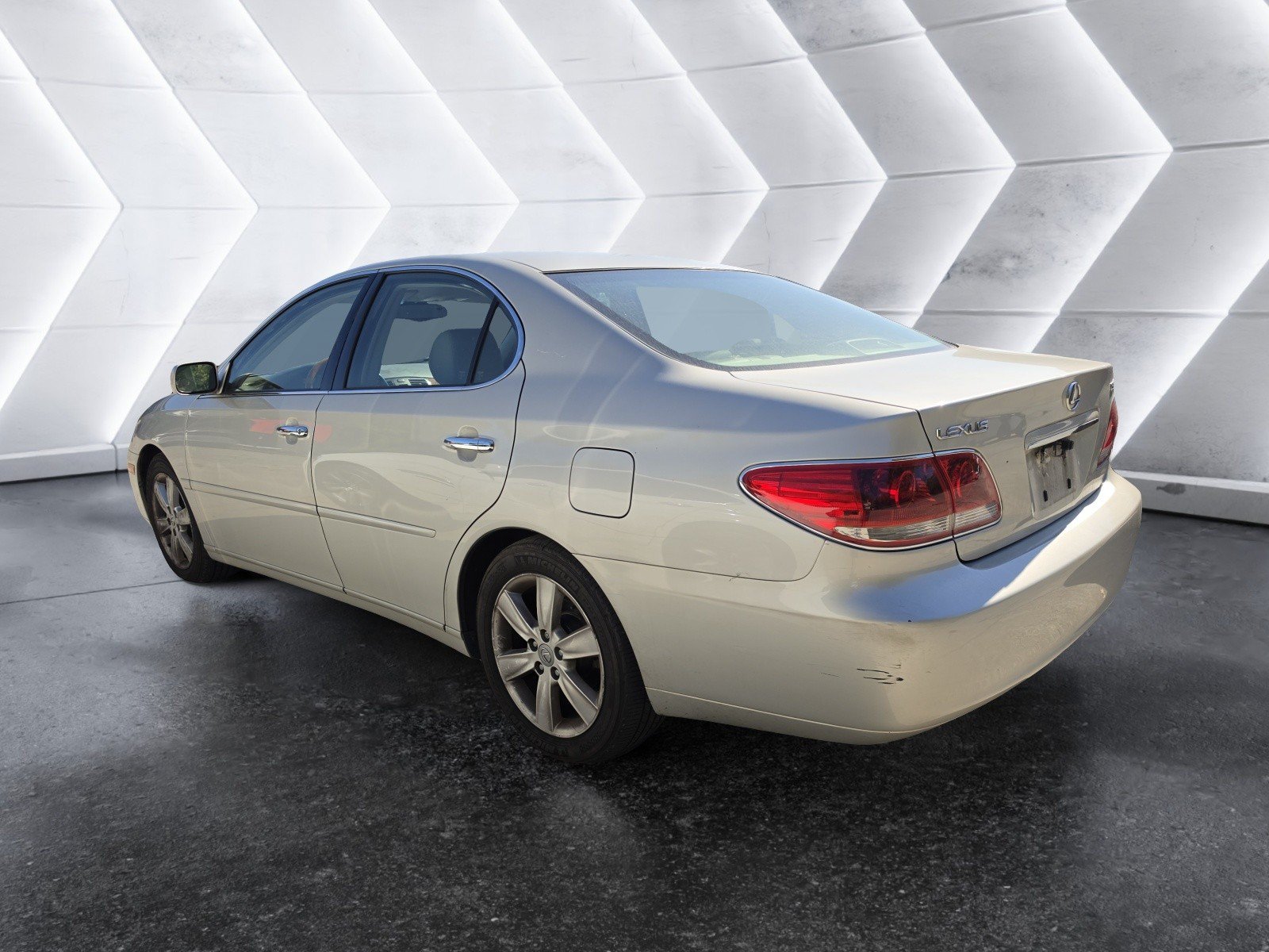 Used 2005 Lexus ES 330 FWD image 4