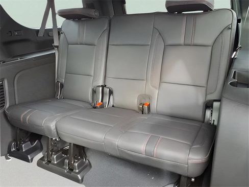 New 2026 Chevrolet Suburban RST image 20