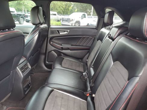 Used 2022 Ford Edge ST-Line AWD/4WD image 9