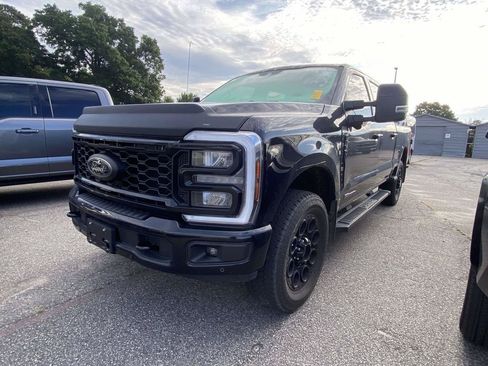 Used 2025 Ford F350 Lariat w/ Lariat Ultimate Package AWD/4WD image 3
