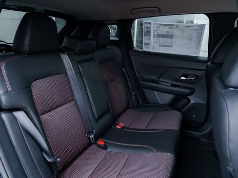 New 2026 Nissan Kicks SR image 23