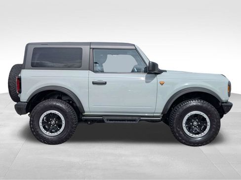 Used 2024 Ford Bronco Badlands w/ Sasquatch Package AWD/4WD image 3