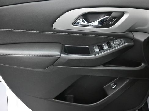 Used 2023 Chevrolet Traverse LT image 21