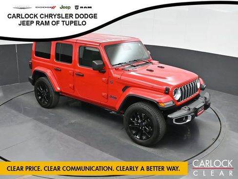 Used 2025 Jeep Wrangler Unlimited Sahara w/ Safety Group AWD/4WD image 32