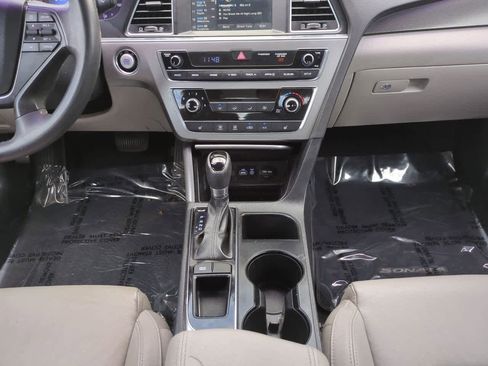 Used 2016 Hyundai Sonata Sport w/ Option Group 1V FWD image 18
