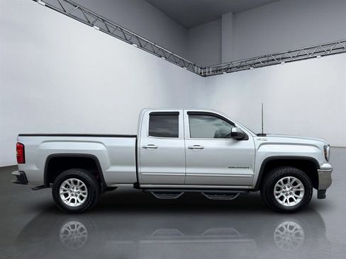 Used 2019 GMC Sierra 1500 SLE w/ SLE Value Package AWD/4WD image 3