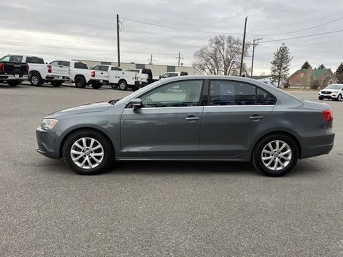 Used 2014 Volkswagen Jetta SE image 9
